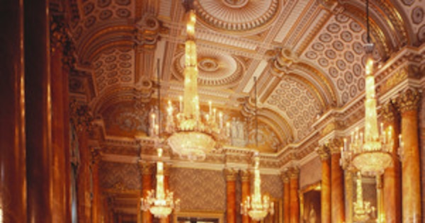 Inside London's Buckingham Palace—See Pics! | E! News